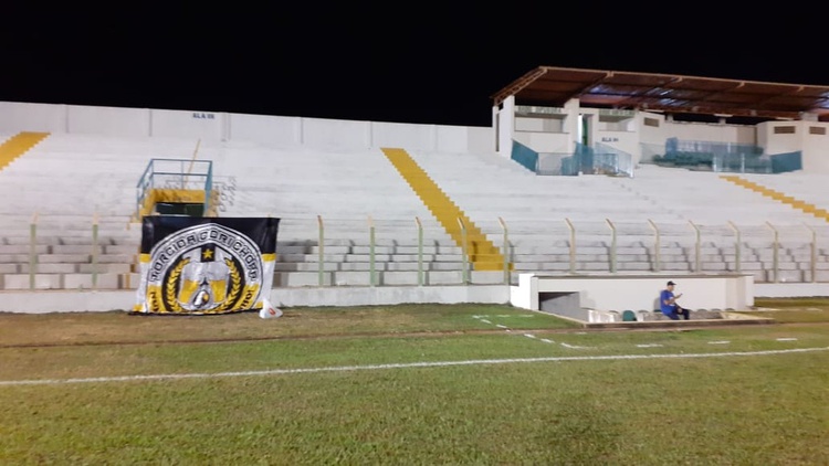 Estádio Tibério Nunes, em Floriano.