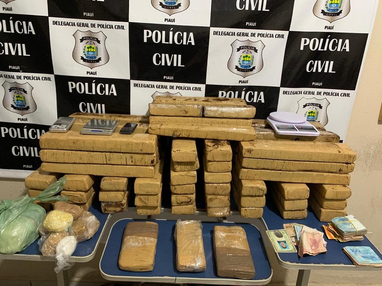 Drogas são apreendidas com dois suspeitos na zona rural de Picos.