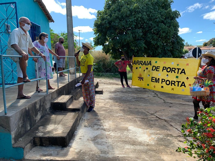 'Arraiá de Porta em Porta' foi realizado pela Prefeitura de Oeiras.