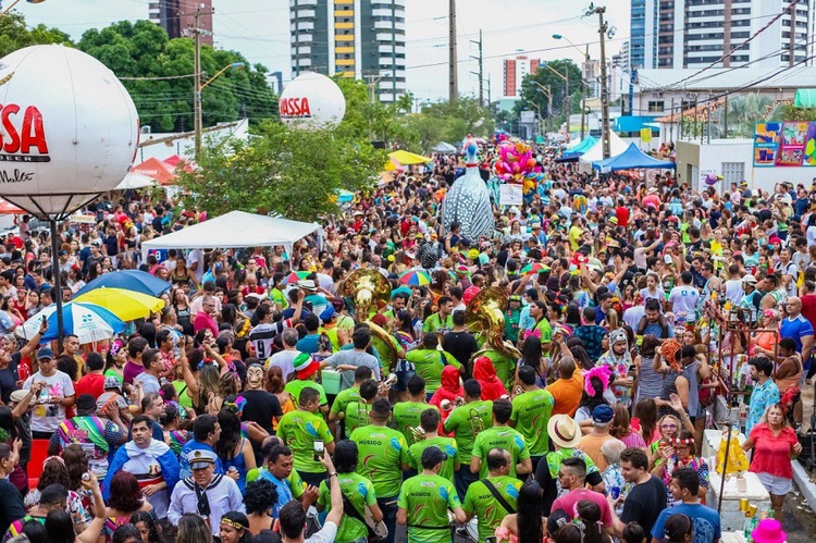 Semar promove campanha para conscientizar foliões durante blocos carnavalescos no Piauí.