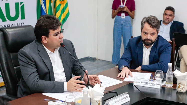 Governador anuncia UTIs para os hospitais de Uruçuí e Corrente.